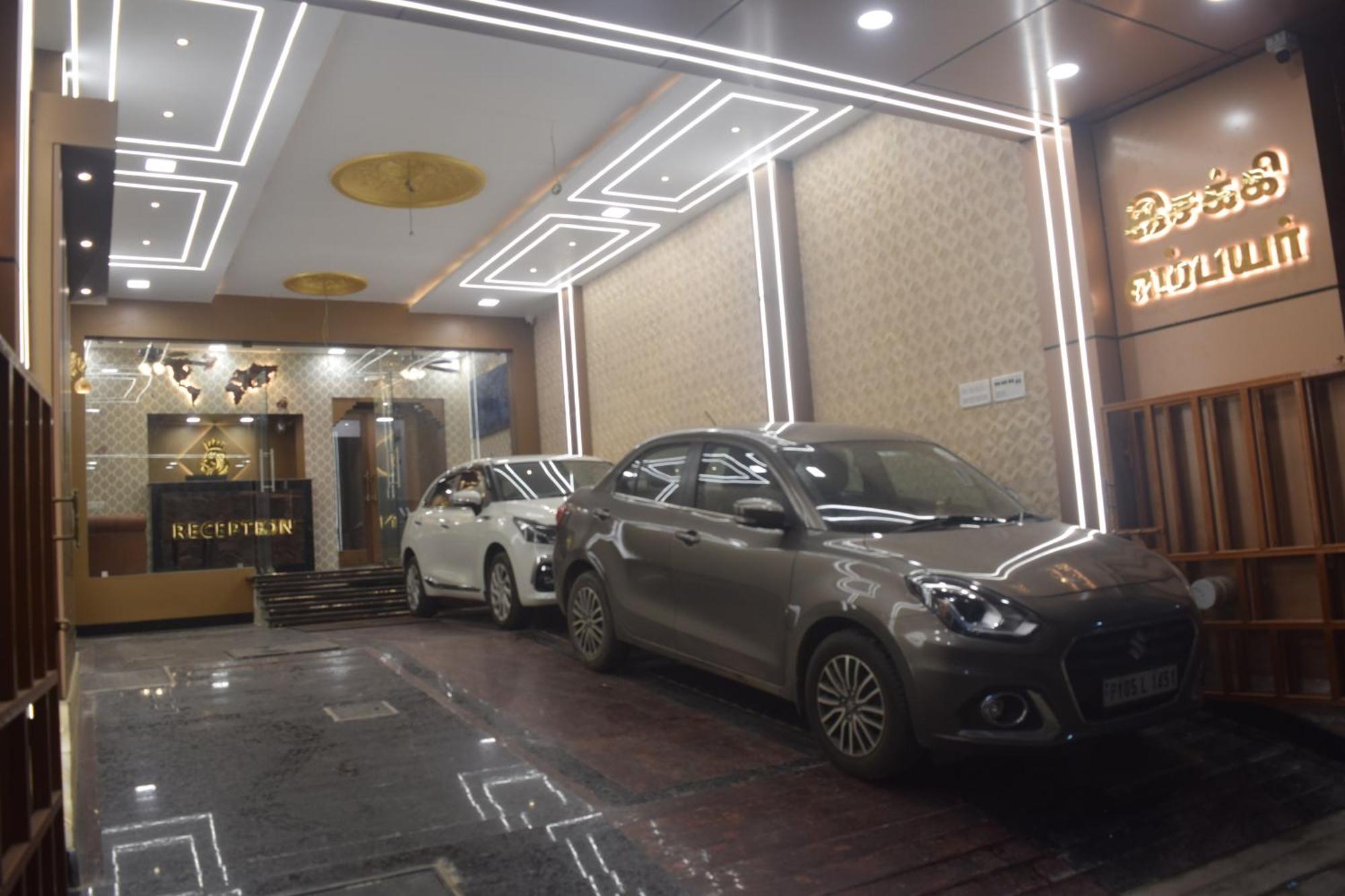 Esakki Empire Hotell Chennai Eksteriør bilde