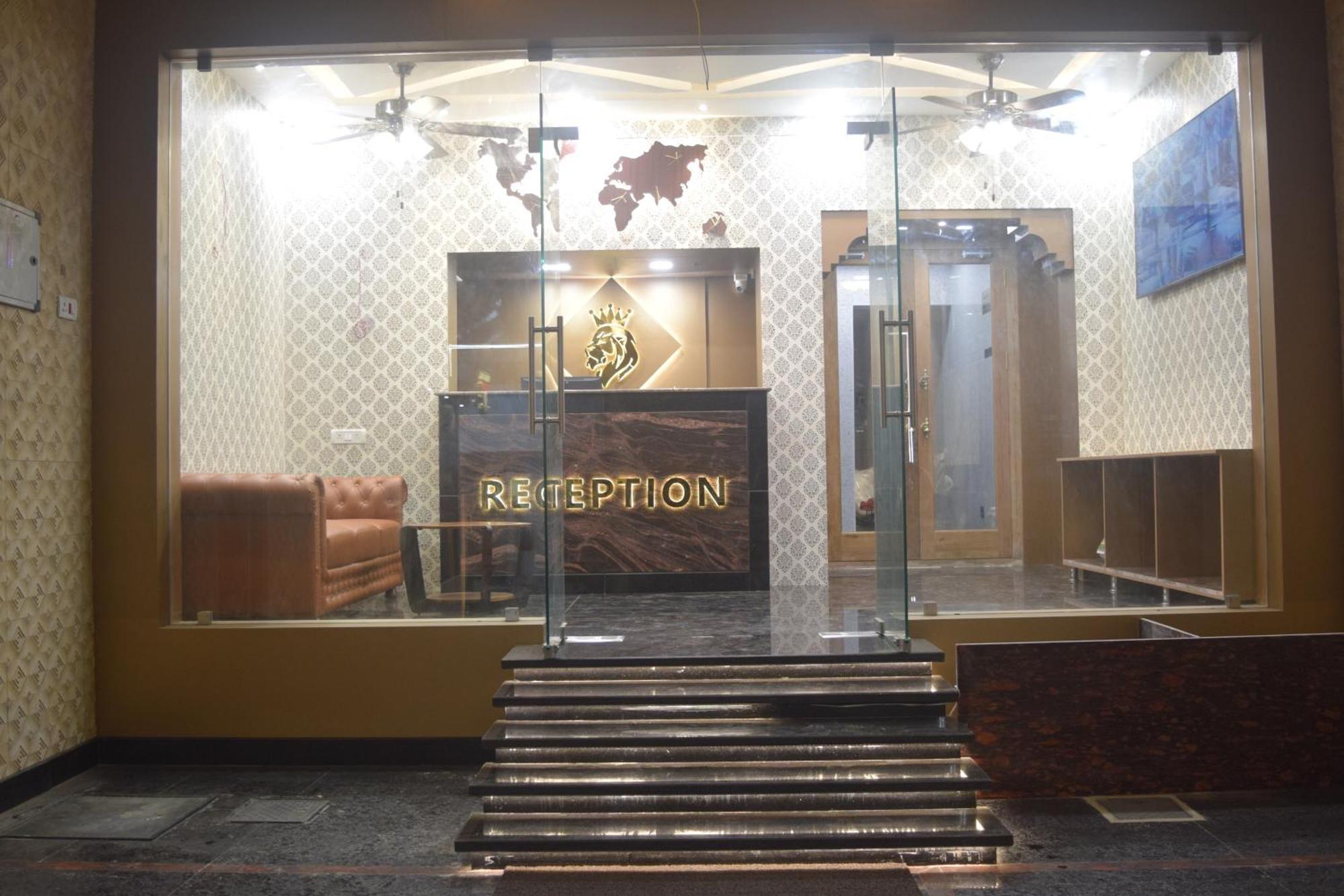 Esakki Empire Hotell Chennai Eksteriør bilde